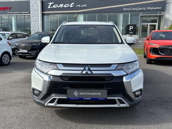 Mitsubishi Outlander III Рестайлинг 3 с пробегом 2019 года, цена 1 758 000 рублей, 180000 км, внедорожник, Автокод Объявления