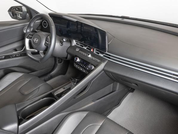 Hyundai Elantra VII (CN7) Рестайлинг с пробегом 2024 года, цена 2 282 654 рубля, 33550 км, седан, Автокод Объявления