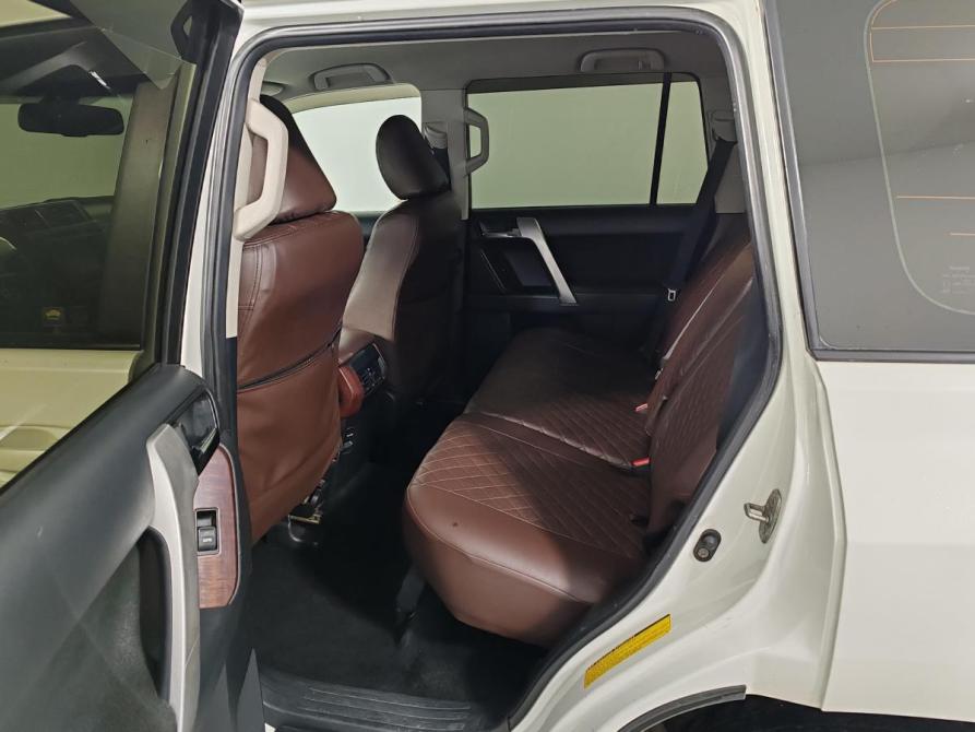 Toyota Land Cruiser Prado 150 Series Рестайлинг 1 Москва  - изображение 12