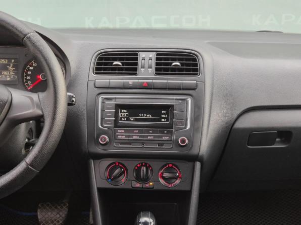 Volkswagen Polo V Рестайлинг с пробегом 2018 года, цена 760 000 рублей, 236312 км, седан, Автокод Объявления