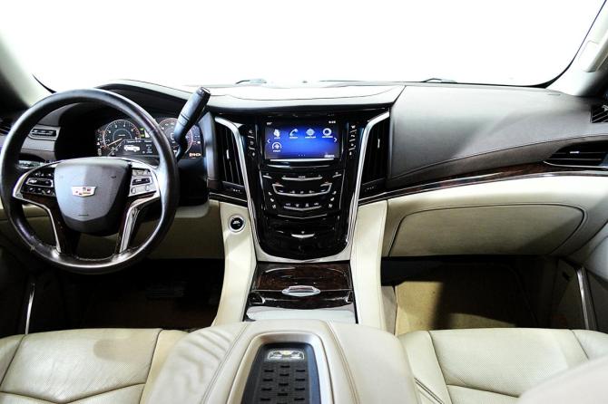 Cadillac Escalade IV с пробегом 2015 года, цена 2 575 000 рублей, 149000 км, внедорожник, Автокод Объявления