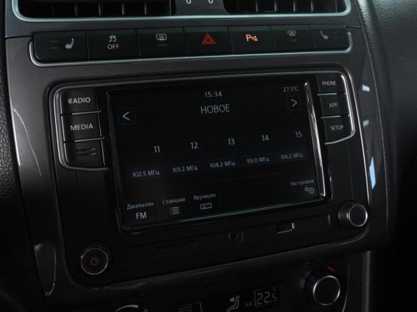 Volkswagen Polo V Рестайлинг с пробегом 2018 года, цена 1 385 000 рублей, 120719 км, седан, Автокод Объявления