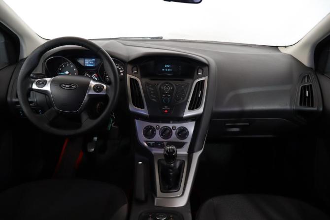 Ford Focus III с пробегом 2013 года, цена 649 000 рублей, 200000 км, седан, Автокод Объявления