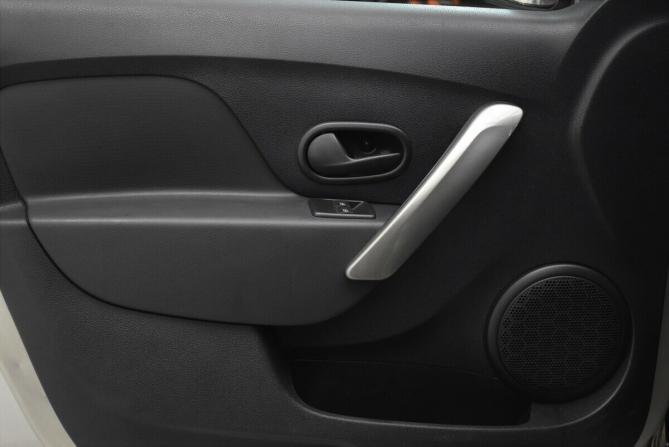Renault Sandero II Рестайлинг с пробегом 2018 года, цена 1 100 000 рублей, 66736 км, хэтчбек, Автокод Объявления