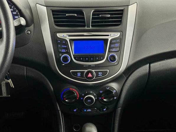 Hyundai Solaris I с пробегом 2013 года, цена 735 000 рублей, 213854 км, седан, Автокод Объявления