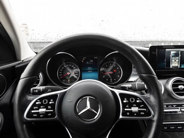 Mercedes-Benz C-Класс IV (W205) Рестайлинг с пробегом 2019 года, цена 2 850 000 рублей, 130000 км, седан, Автокод Объявления