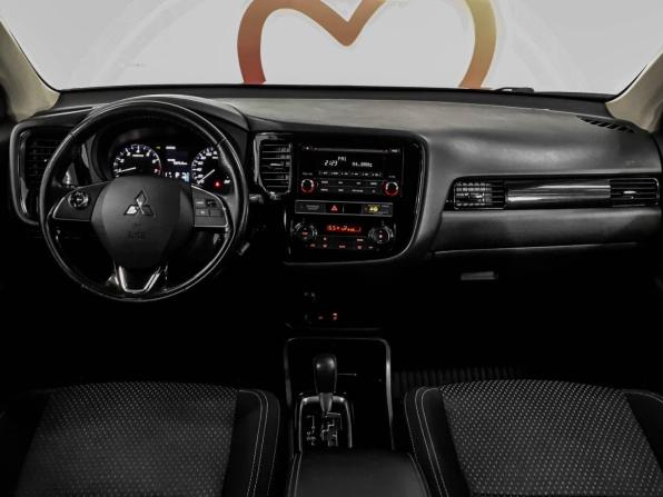 Mitsubishi Outlander III Рестайлинг 3 с пробегом 2018 года, цена 2 099 000 рублей, 93099 км, внедорожник, Автокод Объявления