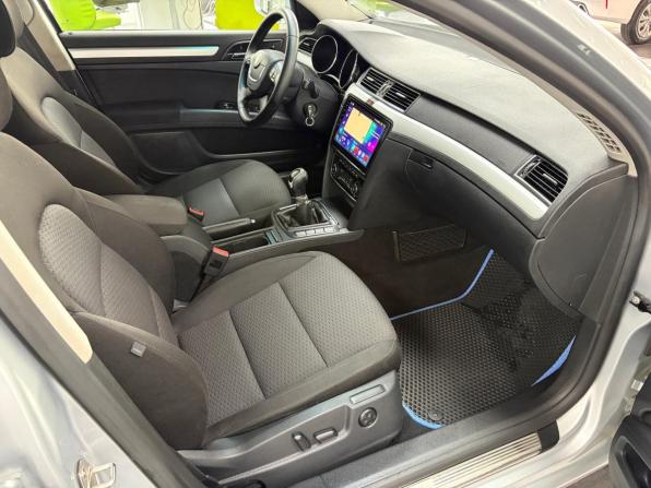 Skoda Superb II с пробегом 2011 года, цена 728 000 рублей, 221577 км, лифтбек, Автокод Объявления