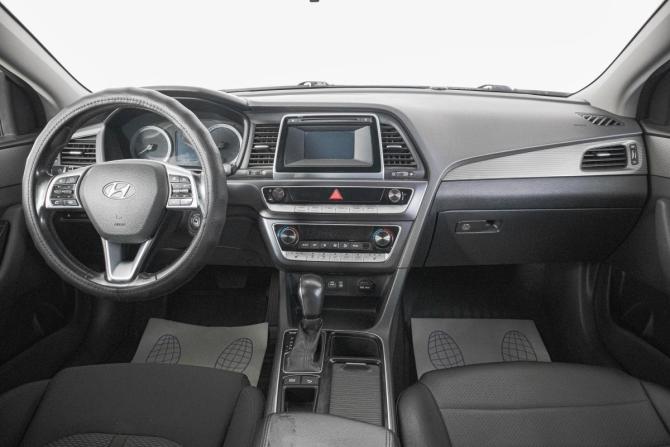 Hyundai Sonata VII (LF) Рестайлинг с пробегом 2018 года, цена 1 449 000 рублей, 175000 км, седан, Автокод Объявления