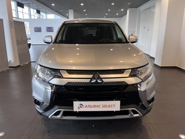 Mitsubishi Outlander III Рестайлинг 3 с пробегом 2019 года, цена 2 000 000 рублей, 133371 км, внедорожник, Автокод Объявления
