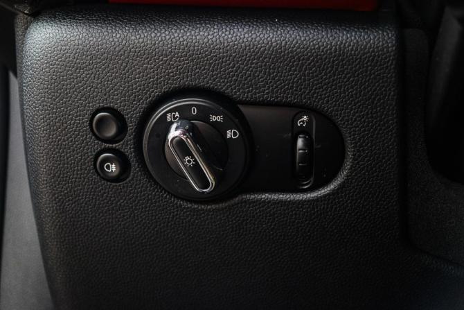 Mini Hatch III (F55/F56) с пробегом 2016 года, цена 2 399 000 рублей, 57120 км, хэтчбек, Автокод Объявления