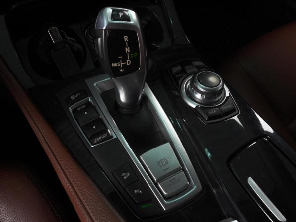 BMW 5 серии VI (F10/F11/F07) Рестайлинг с пробегом 2015 года, цена 2 429 000 рублей, 235700 км, седан, Автокод Объявления