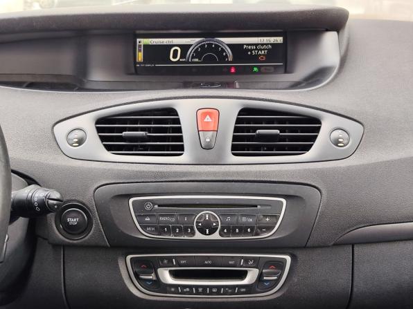 Renault Scenic III с пробегом 2010 года, цена 650 000 рублей, 251187 км, компактвэн, Автокод Объявления