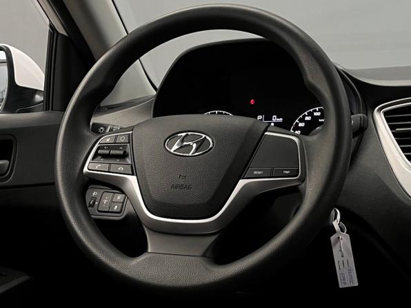 Hyundai Solaris II Рестайлинг с пробегом 2021 года, цена 1 543 200 рублей, 51572 км, седан, Автокод Объявления