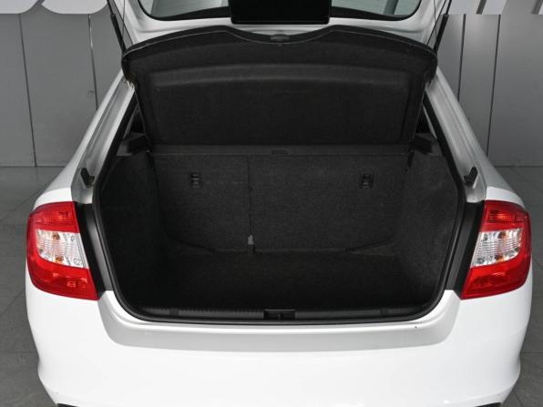 Skoda Rapid I с пробегом 2014 года, цена 1 199 000 рублей, 84553 км, лифтбек, Автокод Объявления