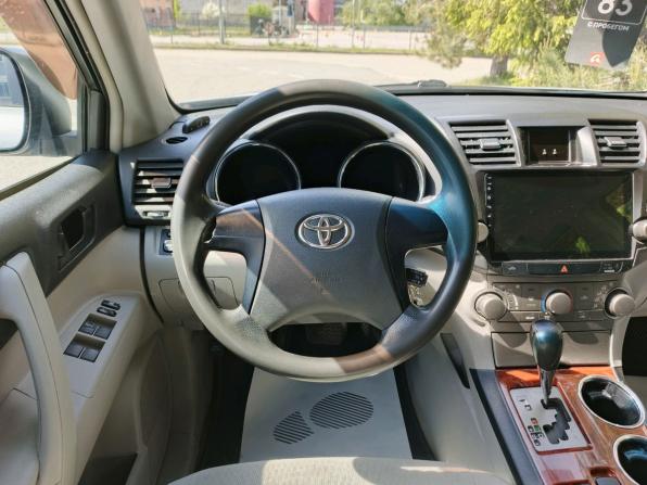Toyota Highlander II (XU40) с пробегом 2010 года, цена 1 190 000 рублей, 257248 км, внедорожник, Автокод Объявления
