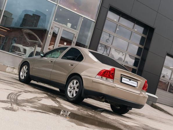 Volvo S60 I Рестайлинг с пробегом 2005 года, цена 550 000 рублей, 272376 км, седан, Автокод Объявления