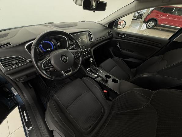 Renault Megane IV с пробегом 2017 года, цена 1 390 000 рублей, 188408 км, универсал, Автокод Объявления