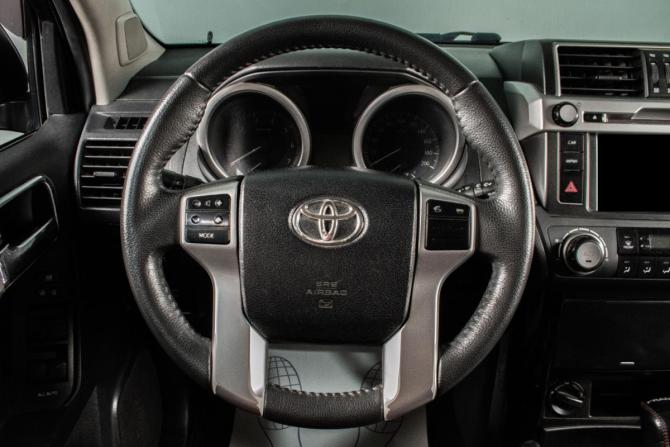Toyota Land Cruiser Prado 150 Series Рестайлинг 1 с пробегом 2015 года, цена 3 059 000 рублей, 207500 км, внедорожник, Автокод Объявления