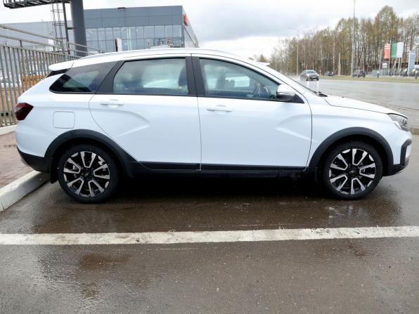 Lada (ВАЗ) Vesta I Рестайлинг (NG) с пробегом 2024 года, цена 1 455 000 рублей, 22000 км, универсал, Автокод Объявления