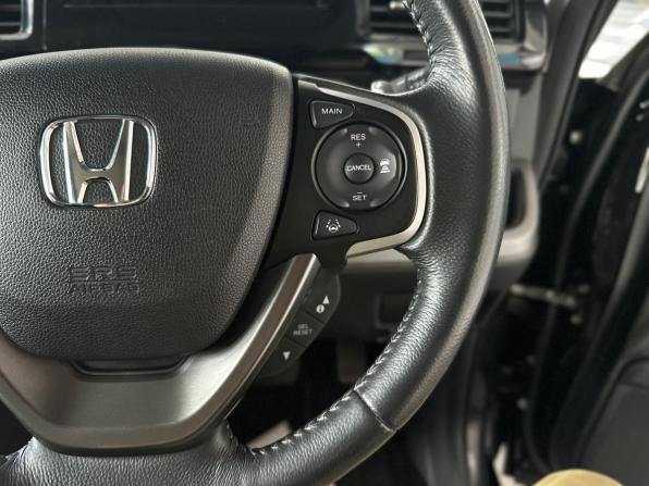 Honda Stepwgn V Рестайлинг с пробегом 2019 года, цена 2 540 000 рублей, 88965 км, минивэн, Автокод Объявления