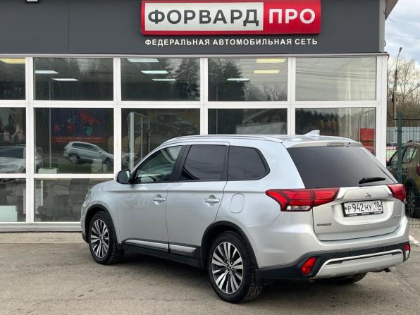 Mitsubishi Outlander III Рестайлинг 3 с пробегом 2019 года, цена 2 150 000 рублей, 117600 км, внедорожник, Автокод Объявления