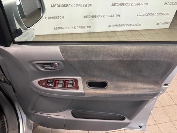 Toyota Noah I (R60) с пробегом 2005 года, цена 649 000 рублей, 335062 км, минивэн, Автокод Объявления