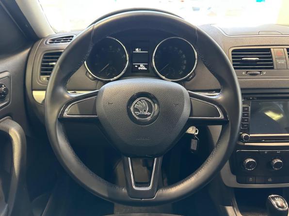 Skoda Yeti I Рестайлинг с пробегом 2013 года, цена 1 400 000 рублей, 134300 км, внедорожник, Автокод Объявления