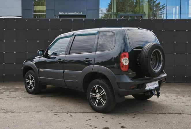 Chevrolet Niva I Рестайлинг с пробегом 2017 года, цена 705 000 рублей, 110528 км, внедорожник, Автокод Объявления