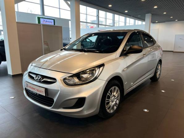 Hyundai Solaris I с пробегом 2012 года, цена 675 000 рублей, 168172 км, седан, Автокод Объявления