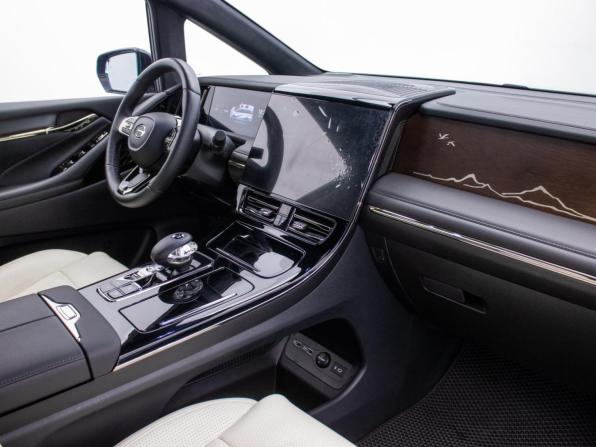 GAC M8 с пробегом 2024 года, цена 4 290 000 рублей, 37998 км, минивэн, Автокод Объявления