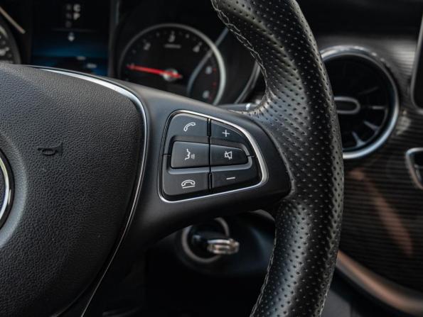 Mercedes-Benz V-Класс III (W447) Рестайлинг 2 с пробегом 2023 года, цена 12 200 000 рублей, 71761 км, минивэн, Автокод Объявления