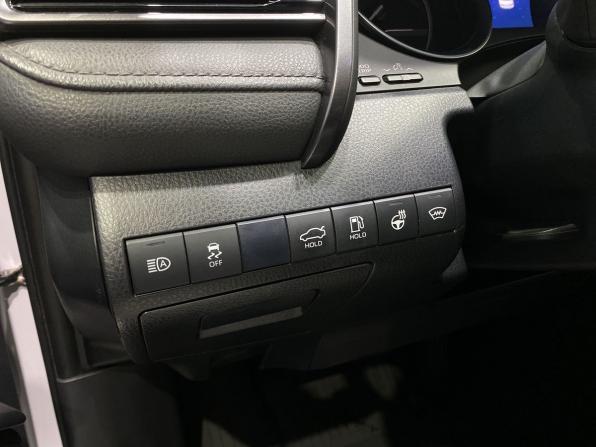 Toyota Camry VIII (XV70) Рестайлинг с пробегом 2021 года, цена 3 149 900 рублей, 164000 км, седан, Автокод Объявления