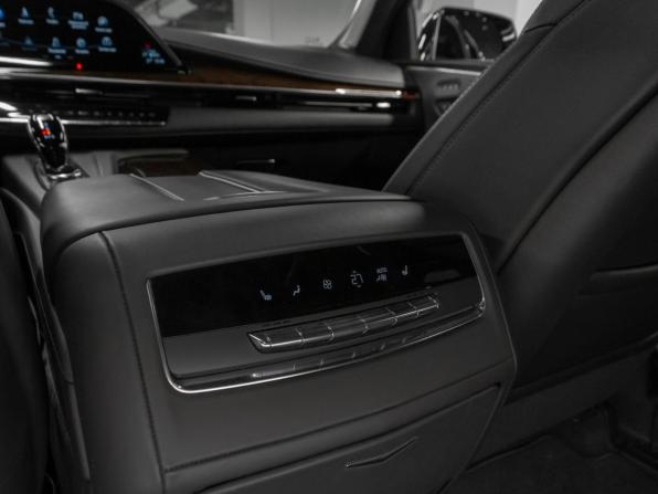 Cadillac Escalade V с пробегом 2023 года, цена 12 400 000 рублей, 17973 км, внедорожник, Автокод Объявления