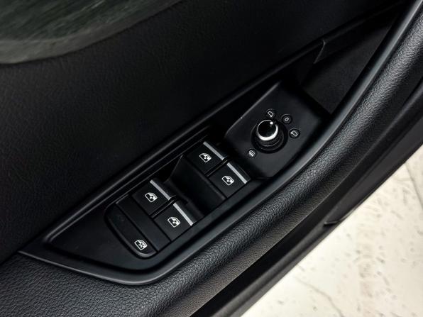 Audi A4 V (B9) с пробегом 2019 года, цена 1 900 000 рублей, 71827 км, седан, Автокод Объявления