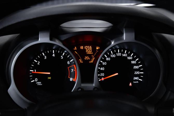 Nissan Juke I с пробегом 2011 года, цена 899 000 рублей, 181055 км, внедорожник, Автокод Объявления