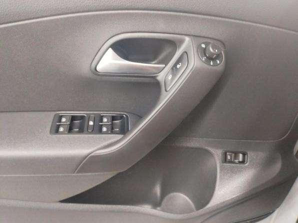 Volkswagen Polo V Рестайлинг с пробегом 2018 года, цена 799 900 рублей, 254218 км, седан, Автокод Объявления