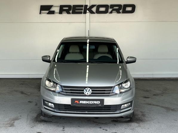 Volkswagen Polo V Рестайлинг с пробегом 2018 года, цена 1 399 000 рублей, 115100 км, седан, Автокод Объявления