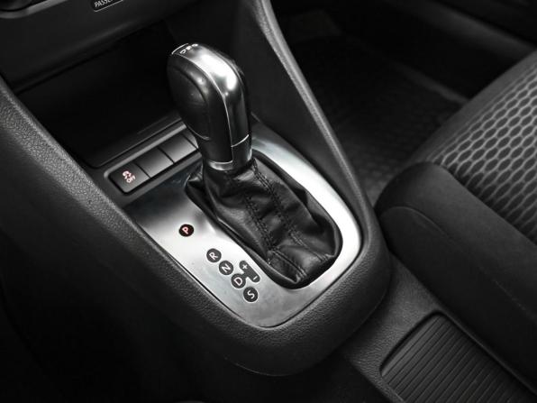 Volkswagen Golf VI с пробегом 2012 года, цена 815 000 рублей, 233084 км, хэтчбек, Автокод Объявления