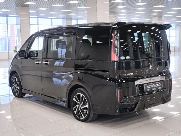 Honda Stepwgn V с пробегом 2015 года, цена 1 848 000 рублей, 106338 км, минивэн, Автокод Объявления