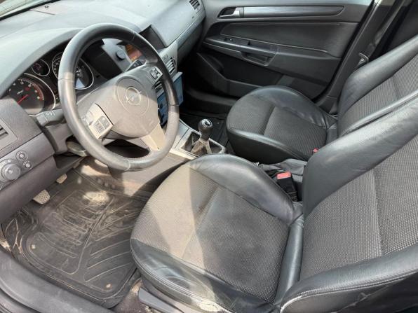 Opel Astra H с пробегом 2005 года, цена 275 000 рублей, 316618 км, хэтчбек, Автокод Объявления