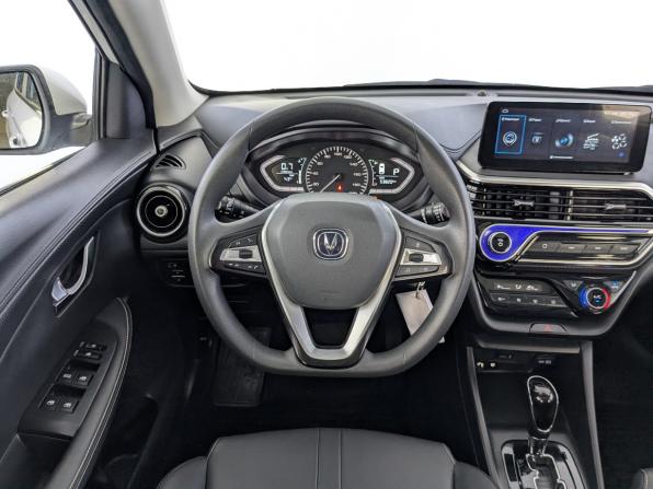 Changan Alsvin с пробегом 2023 года, цена 1 150 000 рублей, 53805 км, седан, Автокод Объявления