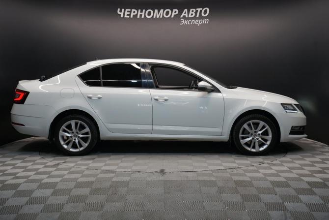 Skoda Octavia III (A7) Рестайлинг с пробегом 2019 года, цена 2 490 000 рублей, 102946 км, лифтбек, Автокод Объявления