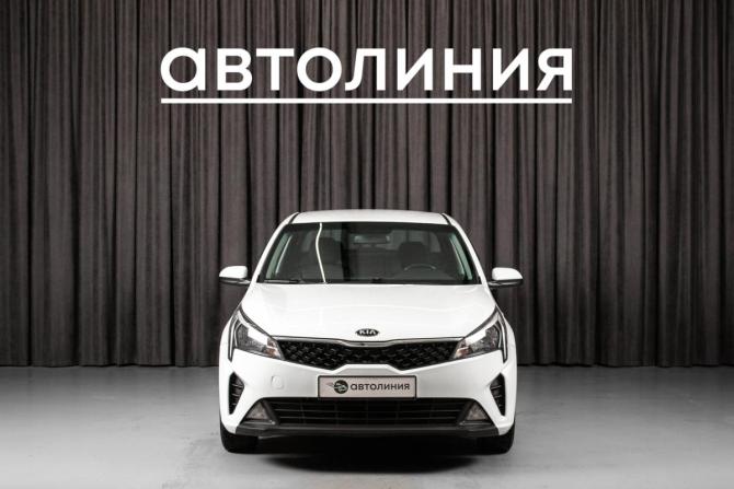 Kia Rio IV Рестайлинг с пробегом 2020 года, цена 995 000 рублей, 145000 км, седан, Автокод Объявления