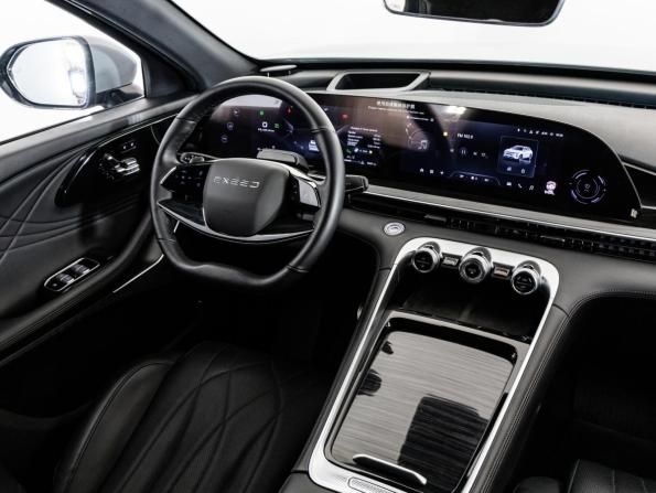 Exeed RX с пробегом 2024 года, цена 3 199 000 рублей, 18336 км, внедорожник, Автокод Объявления