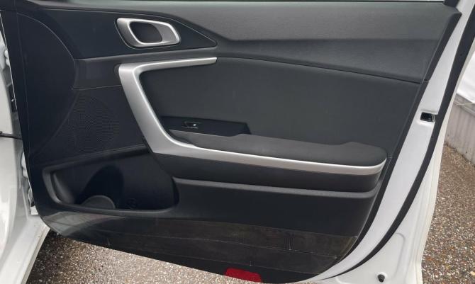 Kia Ceed III с пробегом 2020 года, цена 1 810 000 рублей, 112148 км, хэтчбек, Автокод Объявления