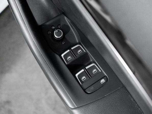Audi Q3 I (8U) Рестайлинг с пробегом 2015 года, цена 1 670 000 рублей, 82675 км, внедорожник, Автокод Объявления