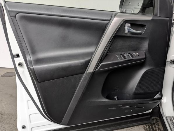 Toyota RAV4 IV (XA40) Рестайлинг с пробегом 2016 года, цена 2 750 000 рублей, 107294 км, внедорожник, Автокод Объявления