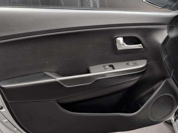 Kia Rio III Рестайлинг с пробегом 2015 года, цена 955 000 рублей, 105216 км, седан, Автокод Объявления