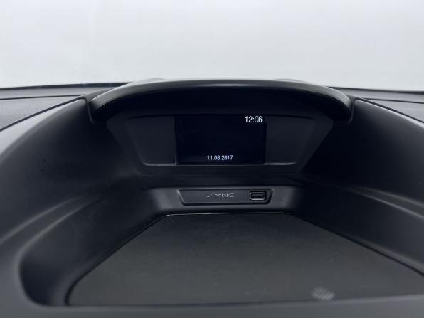 Ford C-MAX II Рестайлинг с пробегом 2017 года, цена 1 089 000 рублей, 207983 км, компактвэн, Автокод Объявления